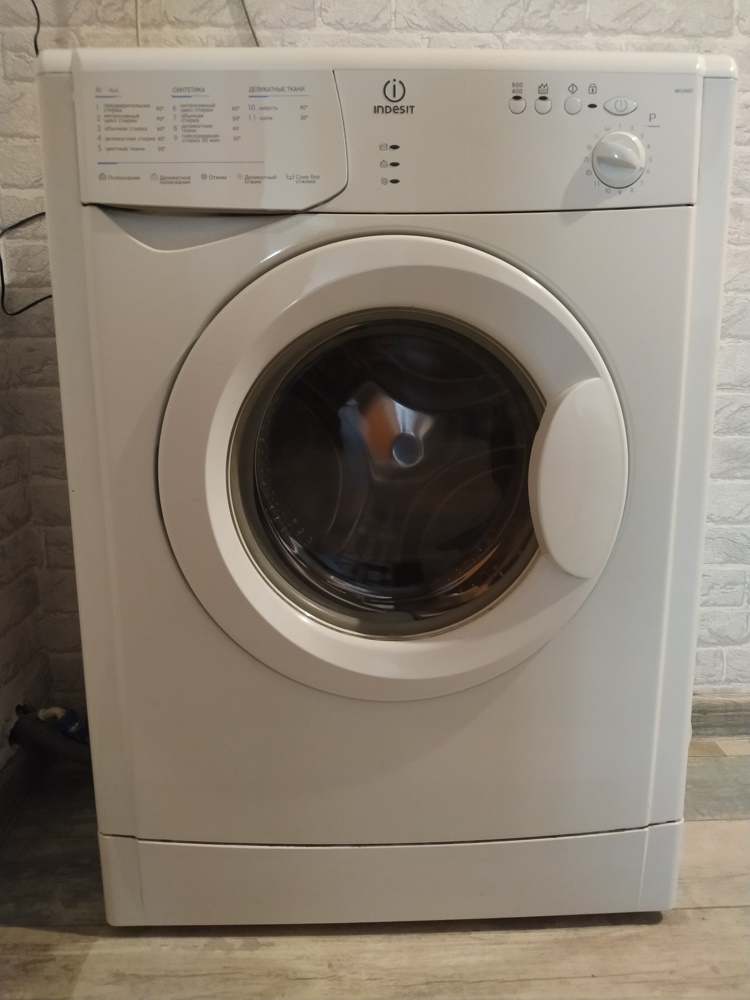 ���������� ������� Indesit WIUN 81 CSI